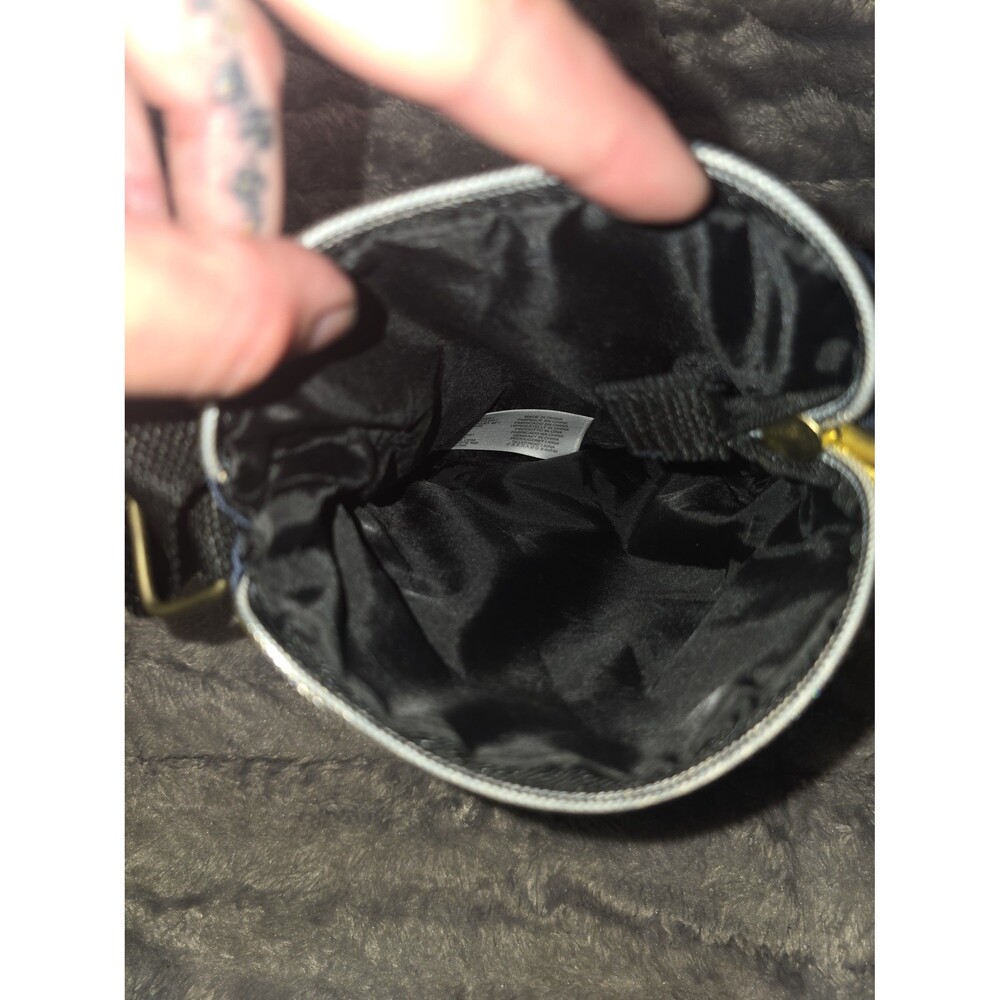 NWT Loungefly Disney Minnie mouse black crossbody shoulder purse handbag! - Picture 3 of 3